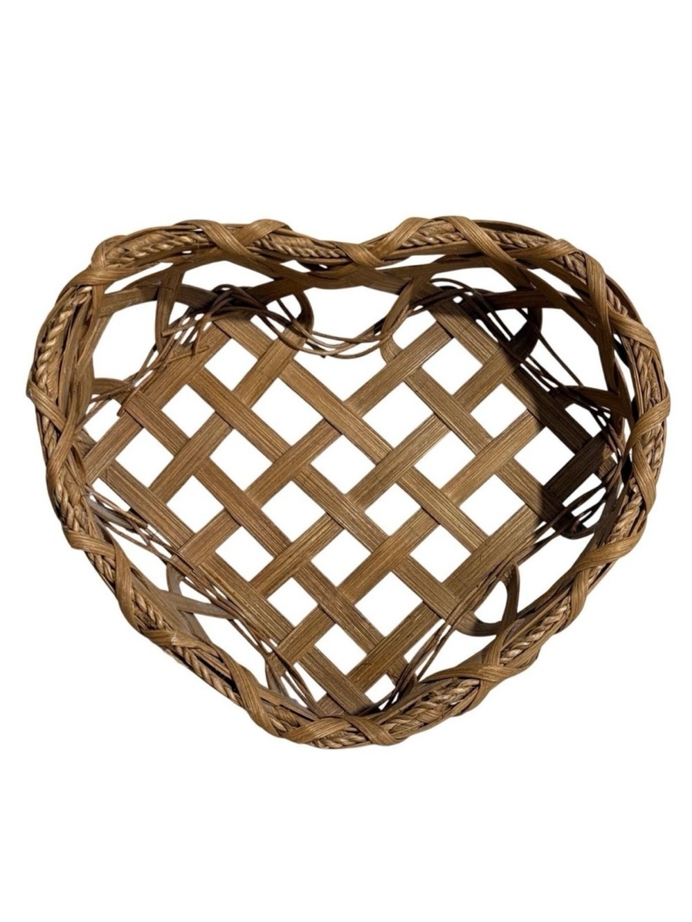Handmade Heart Shaped Wicker Basket Lattice Weave 9" Cottagecore Fairy Vintage‎